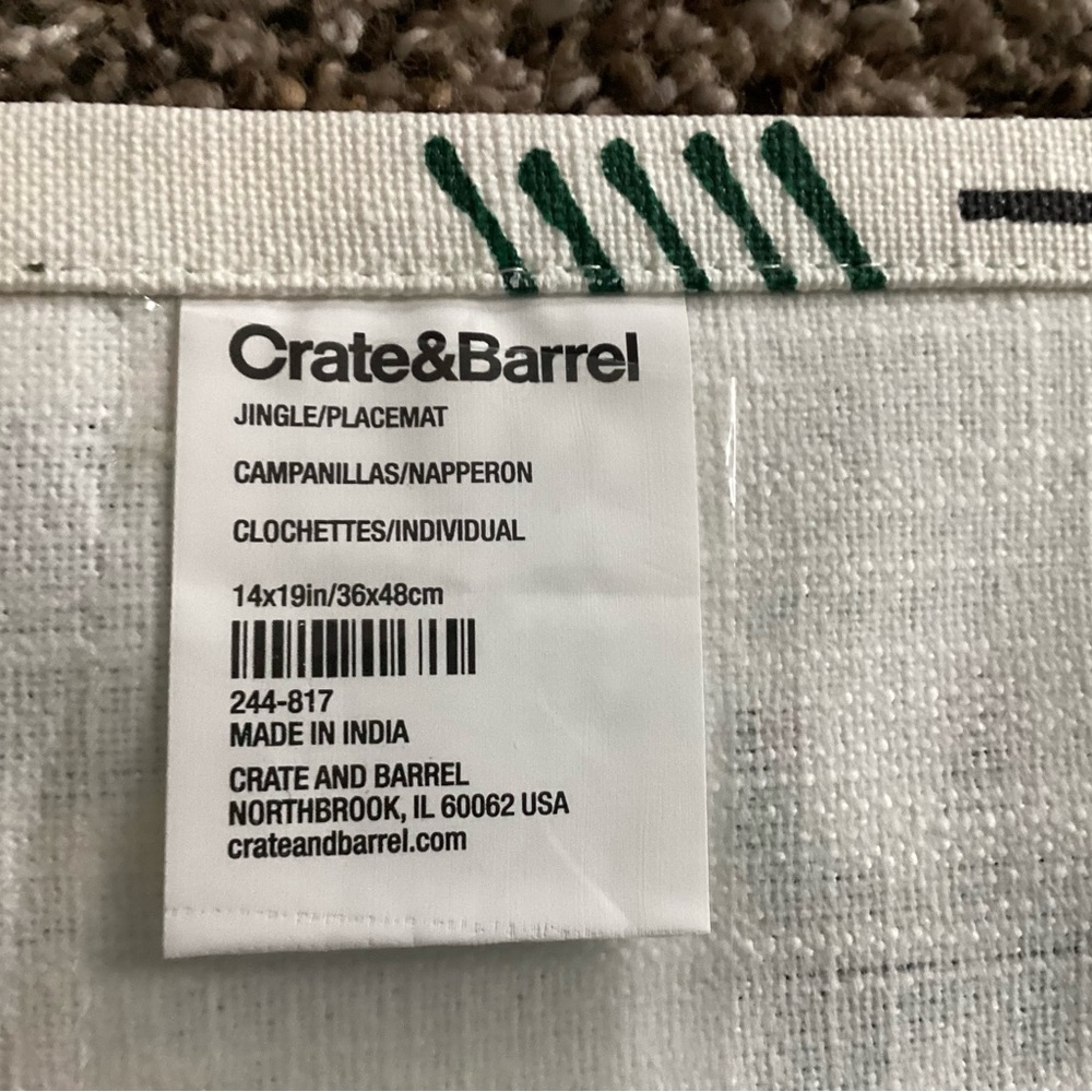 Crate & Barrel 4pc Jingle Christmas Tree Placemat Set New - Picture 5 of 5
